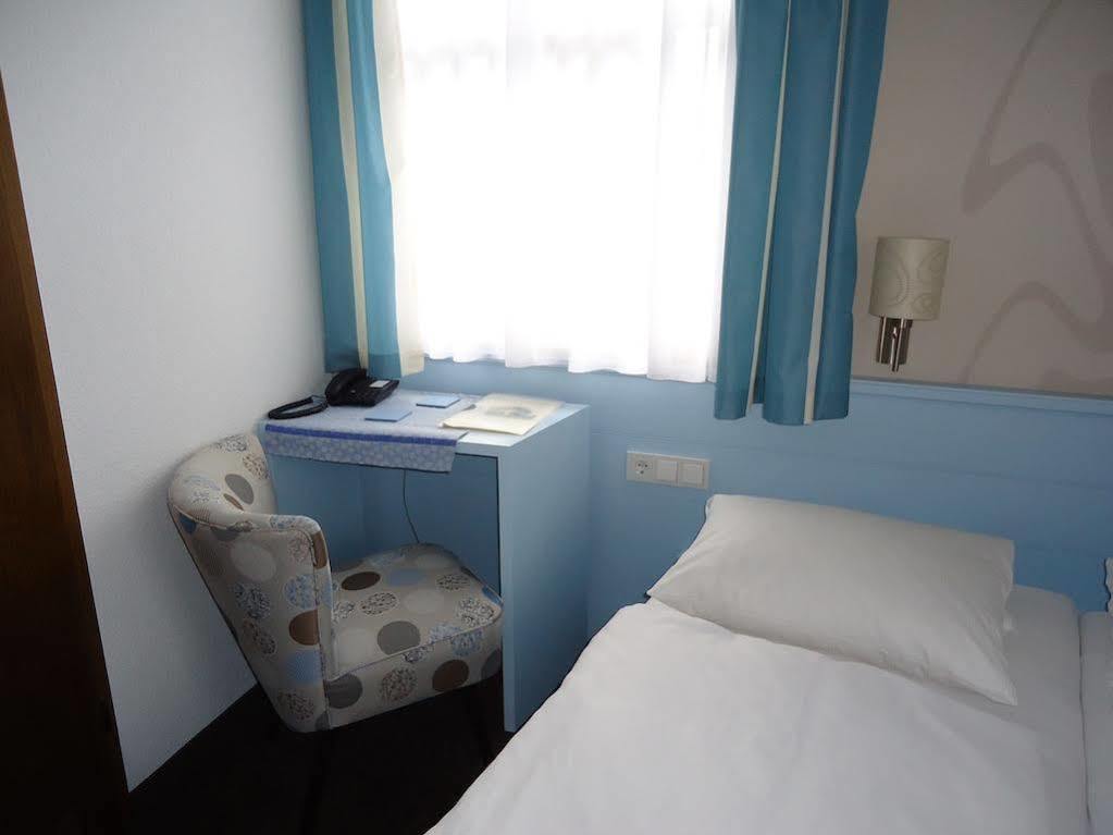 Hotel Koenigsaecker Friedrichshafen Bagian luar foto