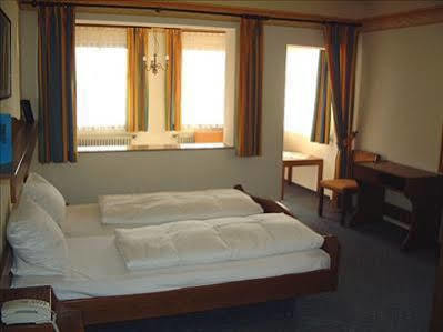 Hotel Koenigsaecker Friedrichshafen Bagian luar foto